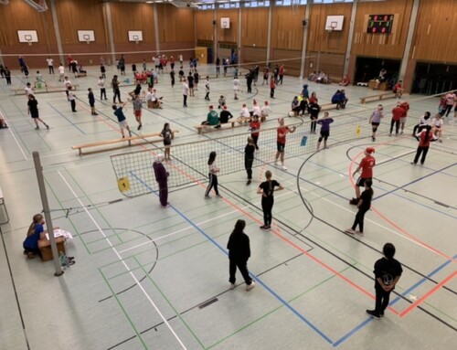Punkt, Satz, Sieg! – Nikolaus-Volleyball-Turnier im Trave-Schulzentrum